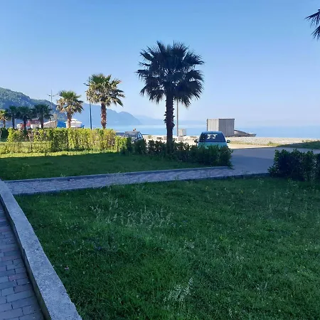Gonio Beachfront Cosy Apartment Exterior photo